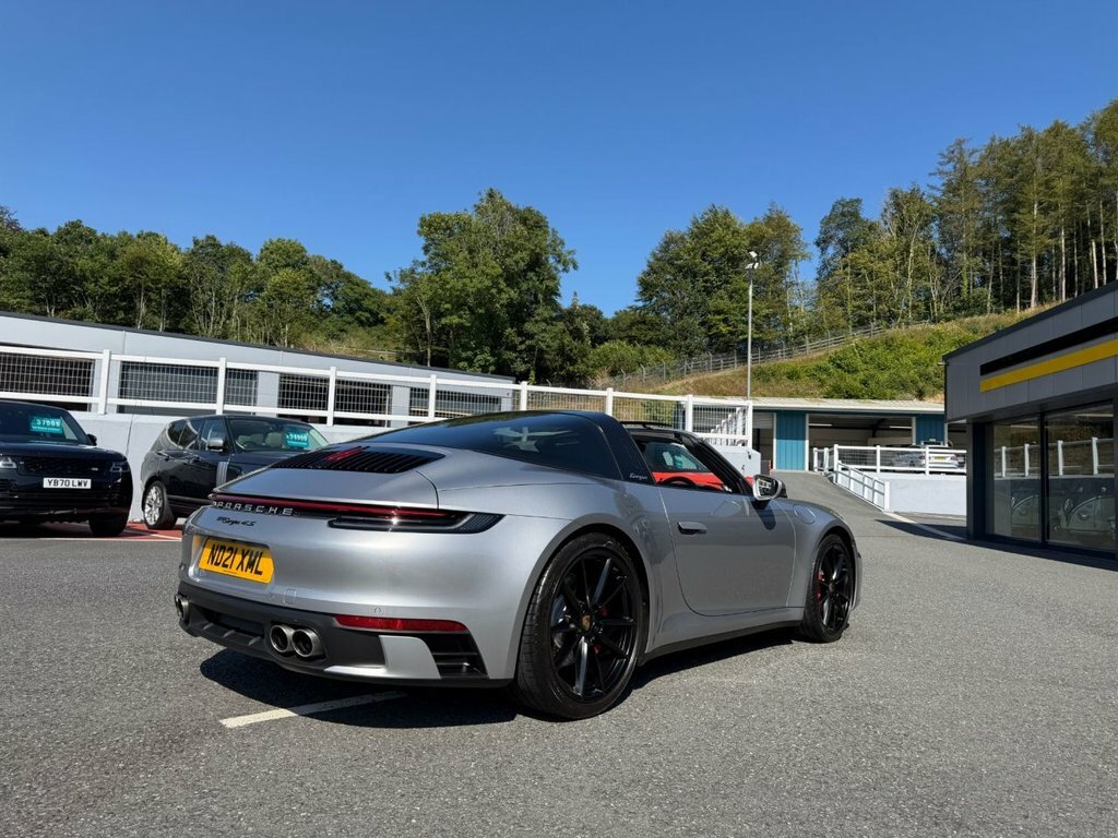 Porsche 911 3L 992 4S Silver #3