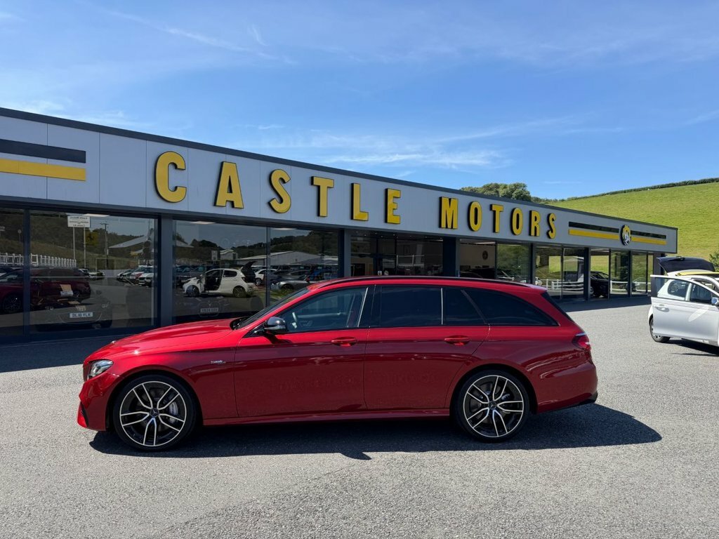 Mercedes-Benz E Class 3L Amg Red #2