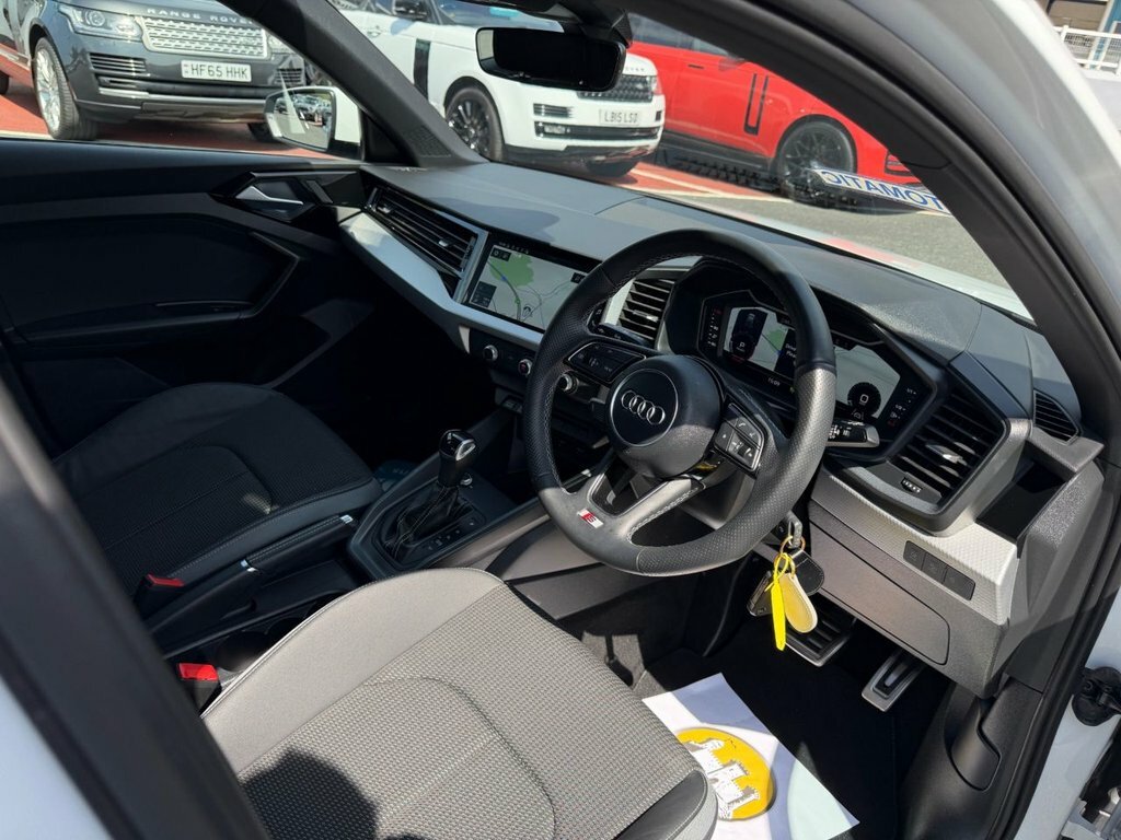 Audi A1 1L S Line WG71OJM White #5