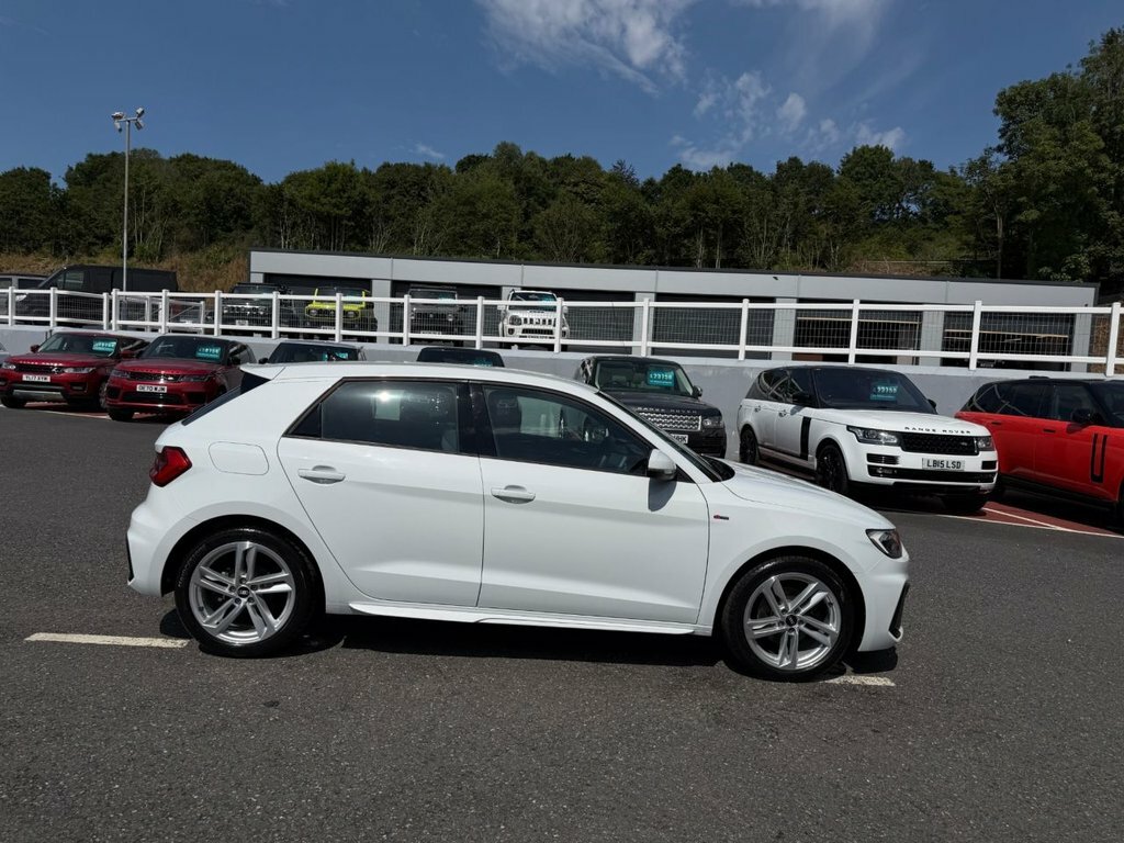 Audi A1 1L S Line WG71OJM White #4