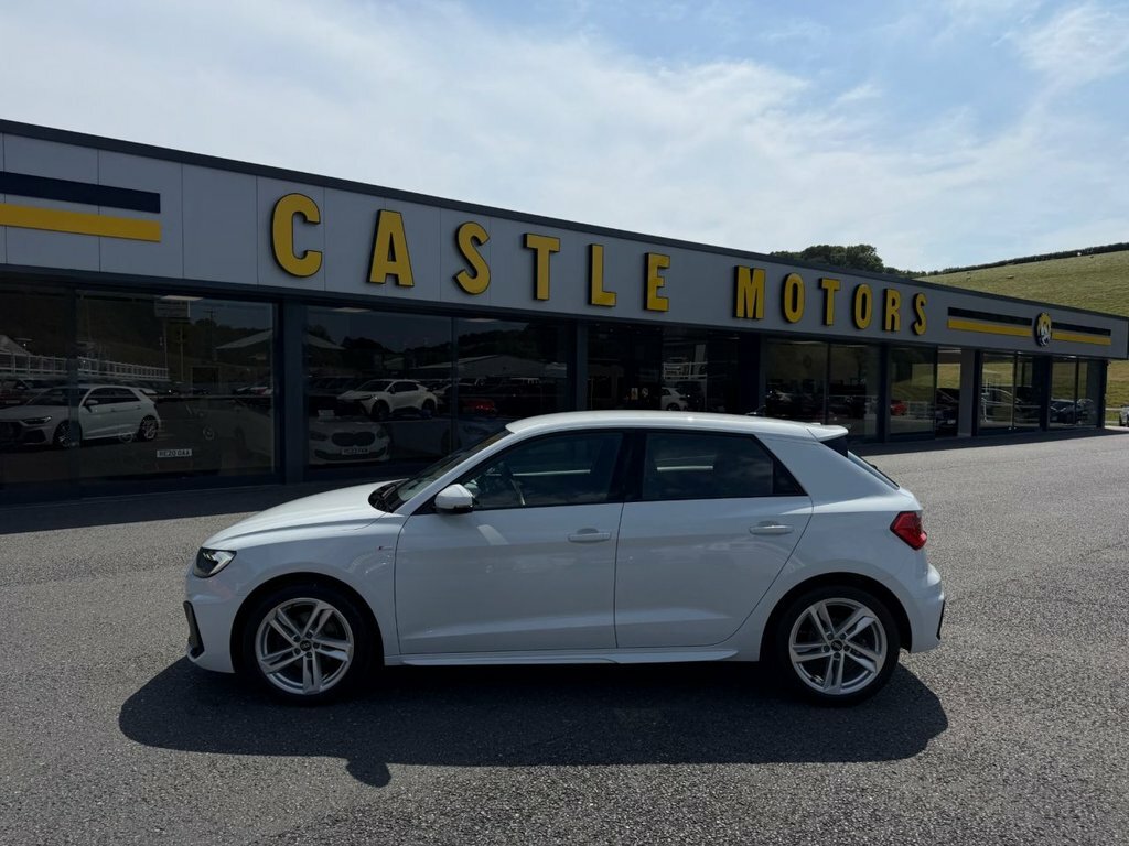Audi A1 1L S Line WG71OJM White #2