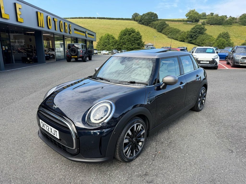 Mini Hatch 1.5L Cooper Exclusive SK72XJT Black #3