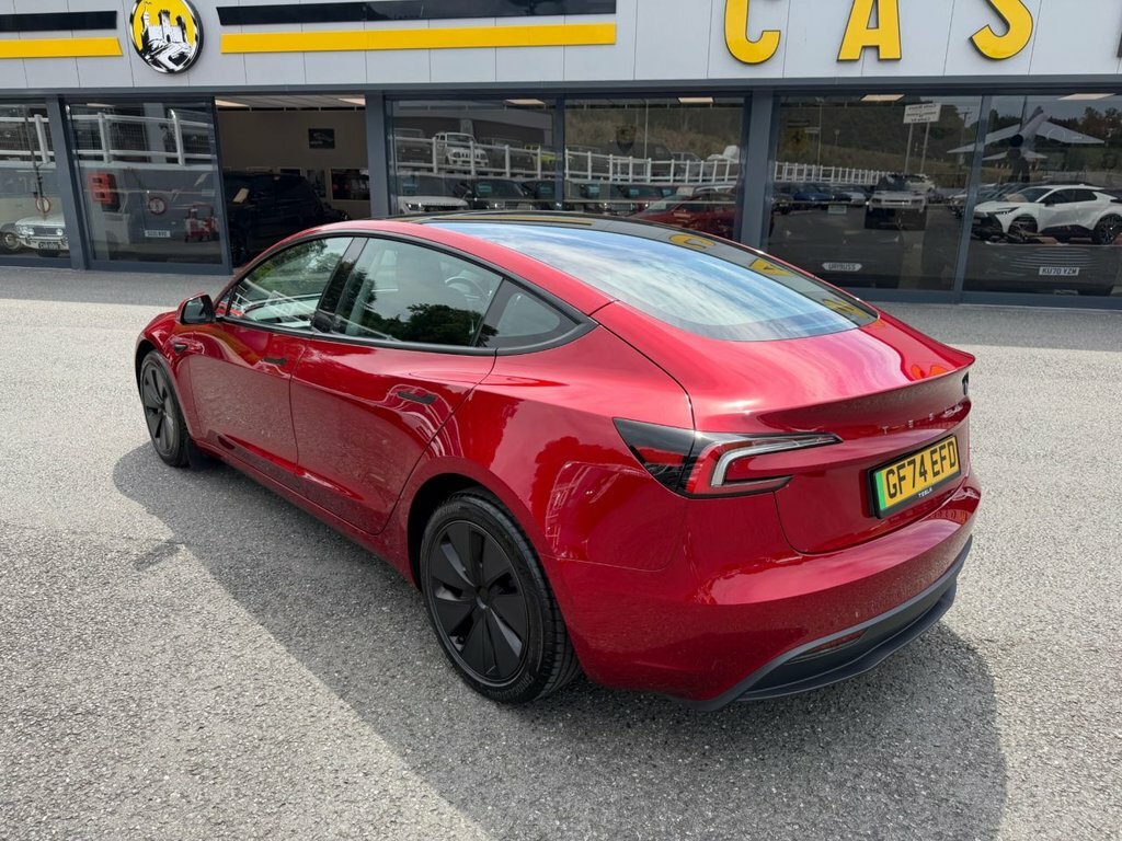 Tesla Model 3 Saloon Red #5