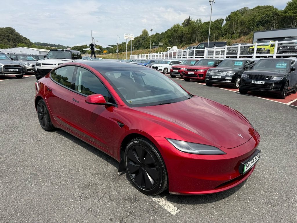 Tesla Model 3 Saloon Red