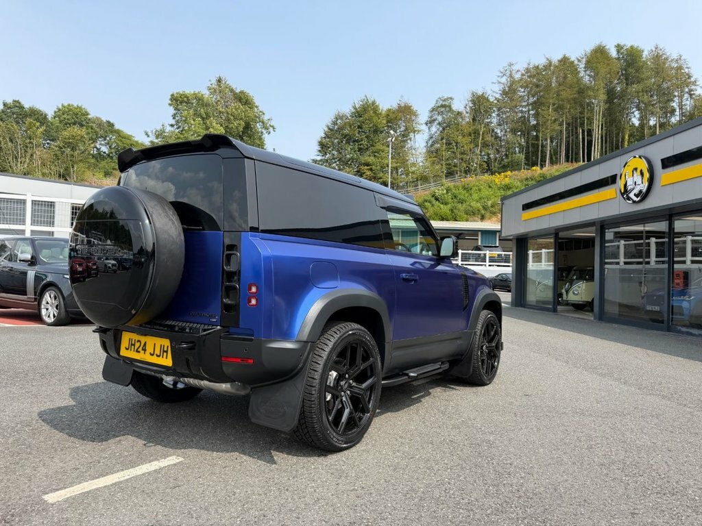 Land Rover Defender 3L Se Blue #5