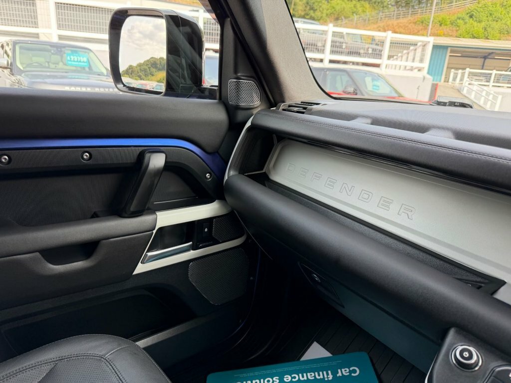 Land Rover Defender D300 X-dynamic Hse Grey #37
