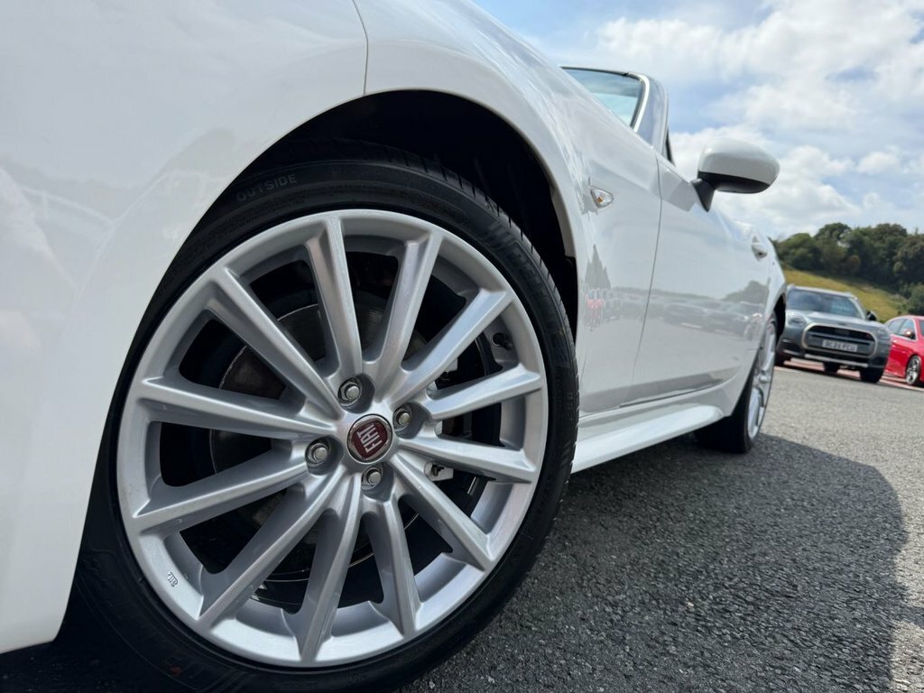 Fiat 124 Spider 1.4 Multiair Lusso Red #21
