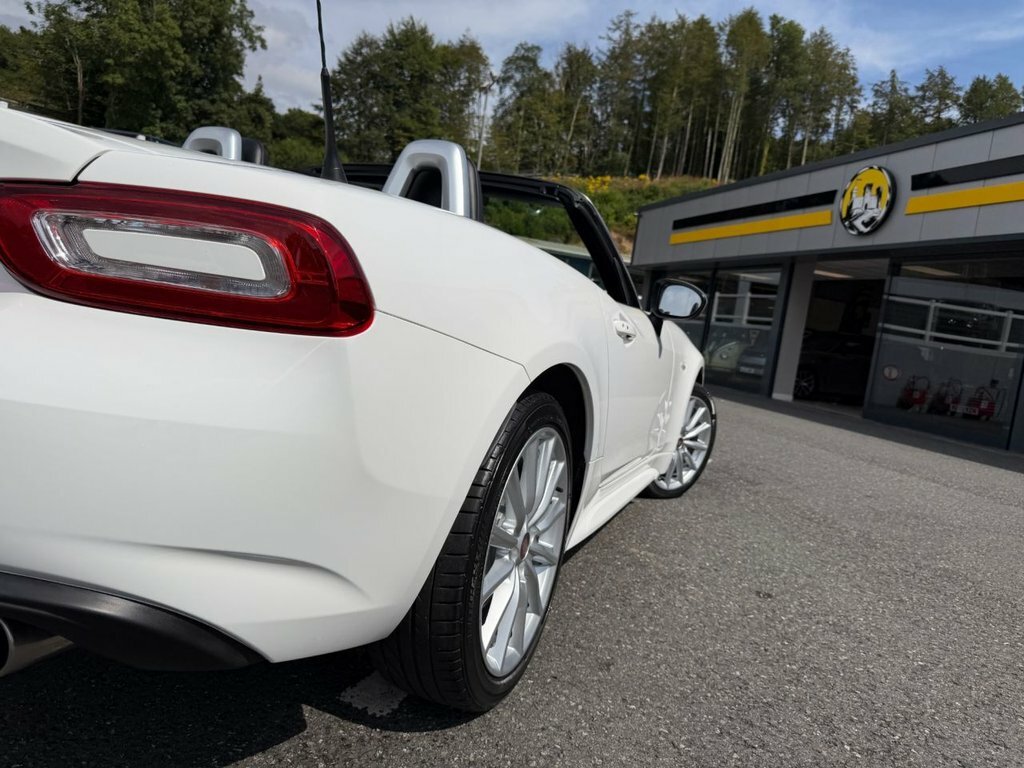 Fiat 124 Spider 1.4 Multiair Lusso Red #24