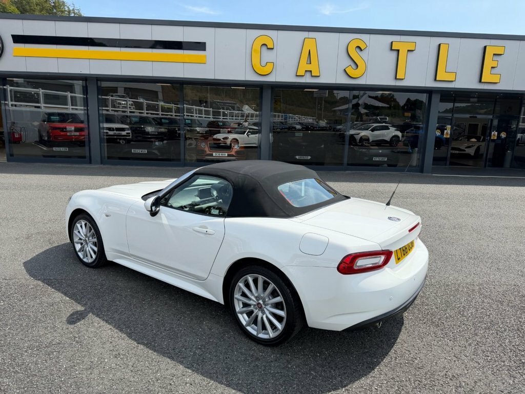 Fiat 124 Spider 1.4 Multiair Lusso Red #35
