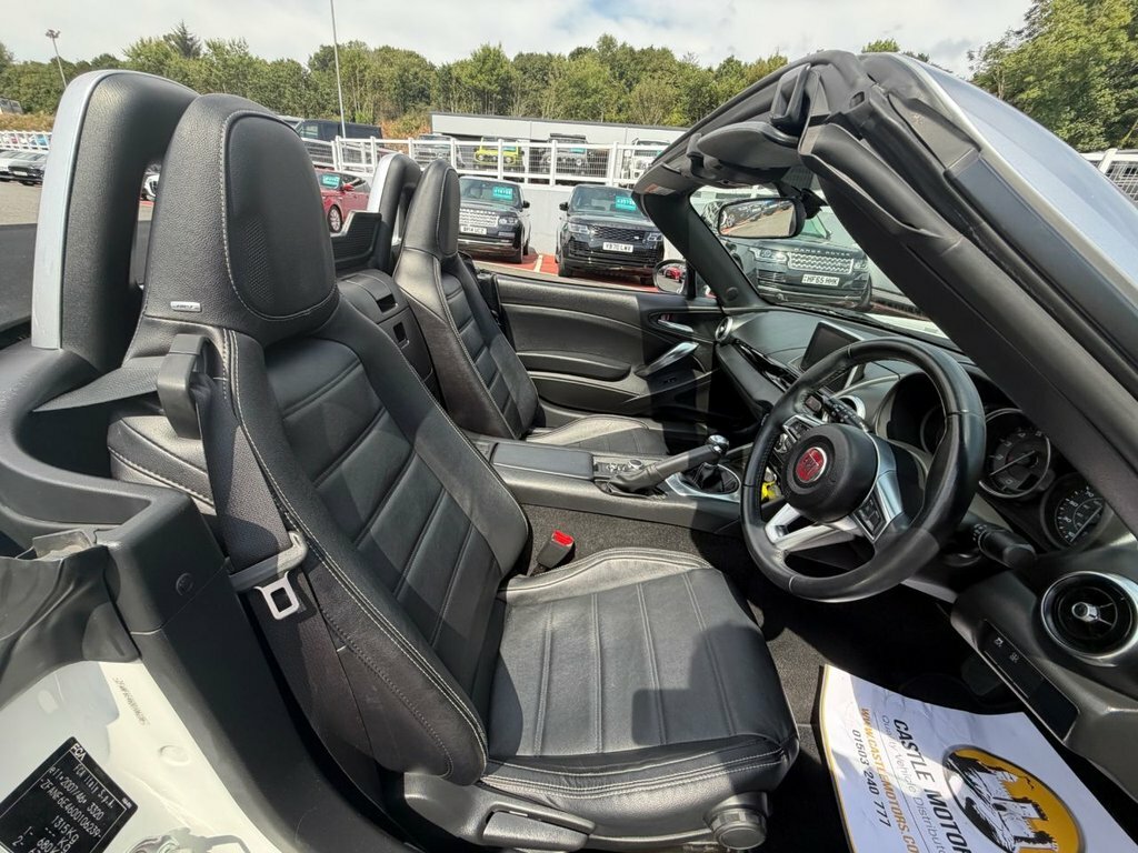 Fiat 124 Spider 1.4 Multiair Lusso Red #9
