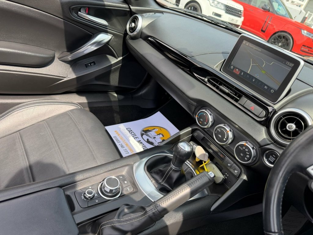 Fiat 124 Spider 1.4 Multiair Lusso Red #8