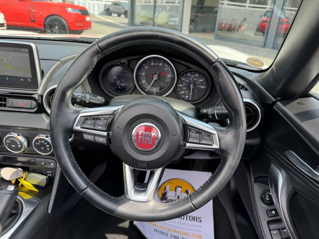 Fiat 124 Spider 1.4 Multiair Lusso Red #7