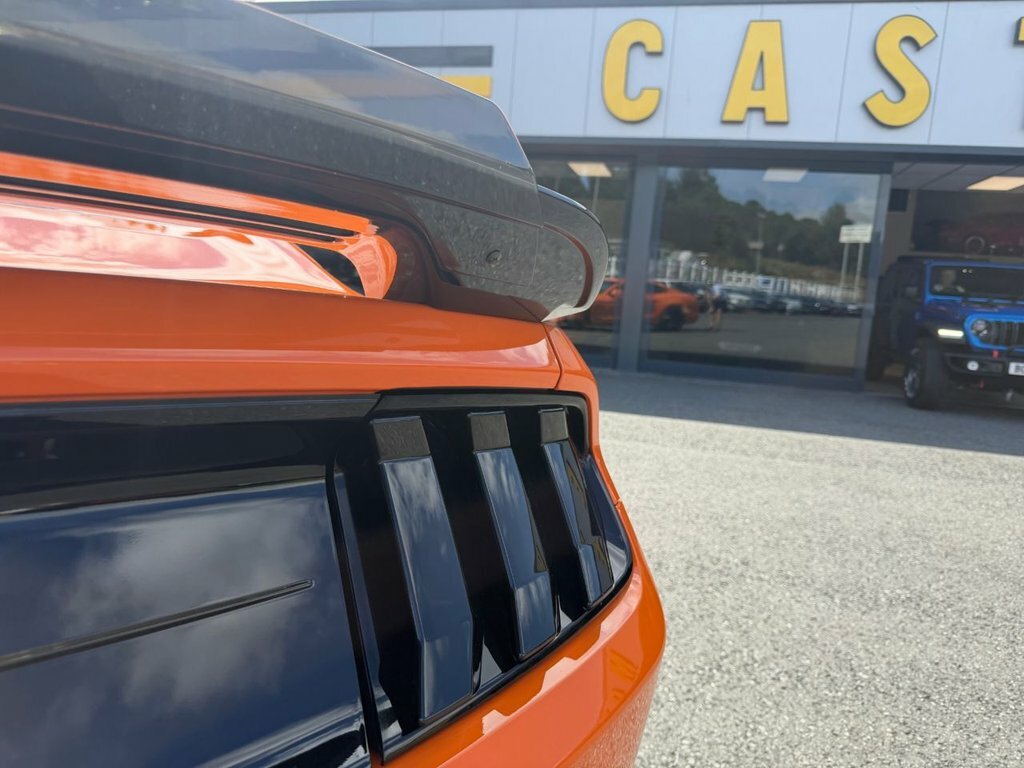 Ford Mustang 5.0 V8 Gt Custom Pack 2 19 10 Y- Sp Orange #19
