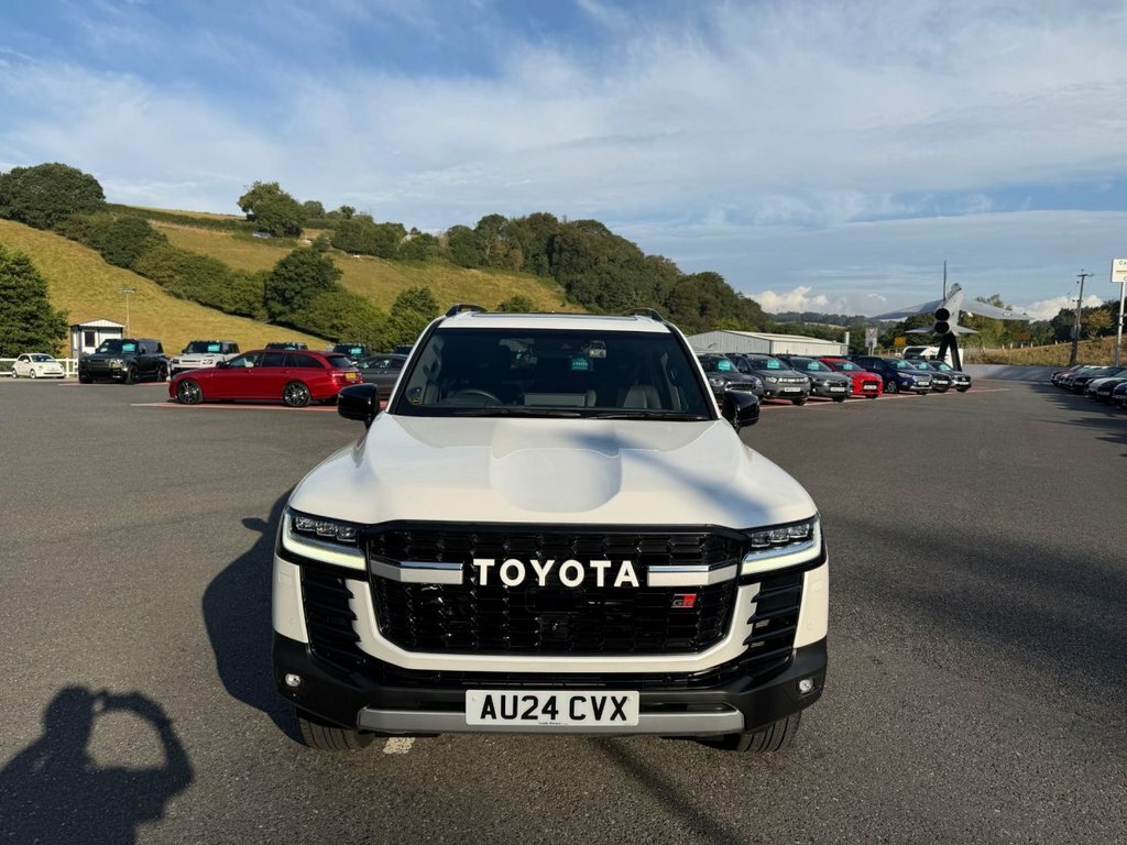Toyota Land Cruiser 2.5L Ii White #2
