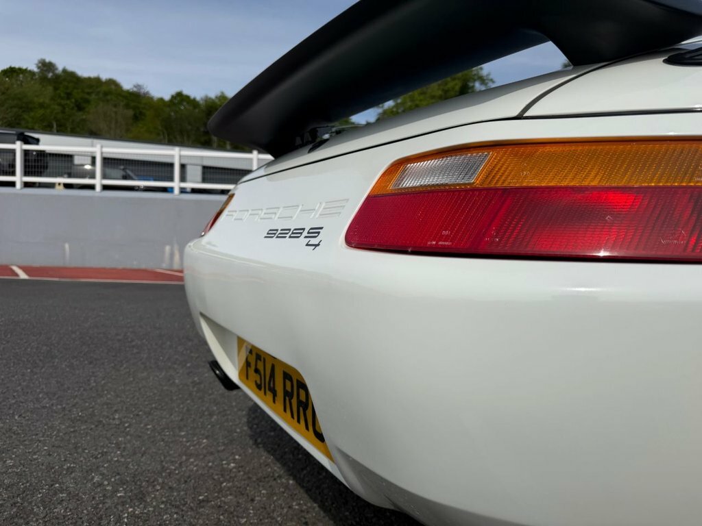 Porsche 928 320 Bhp Red #30