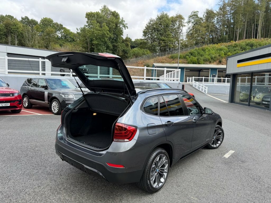 BMW X1 Xdrive20d M Sport White #12