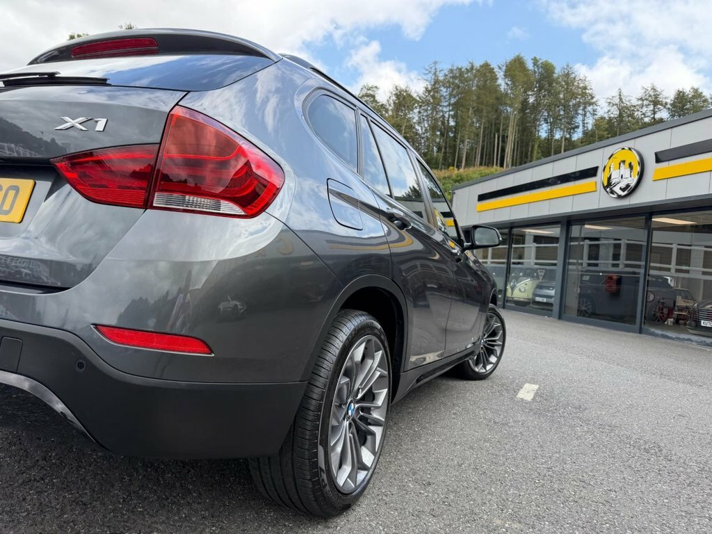 BMW X1 Xdrive20d M Sport White #26