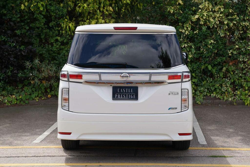 Nissan Elgrand Mpv 3.5 V6 Highway Star Premium 7 Seats 2010 White #6