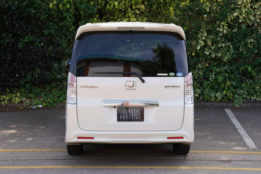 Honda StepWagon Mpv 2.0 Spada Z 8 Seats 201160 White #6