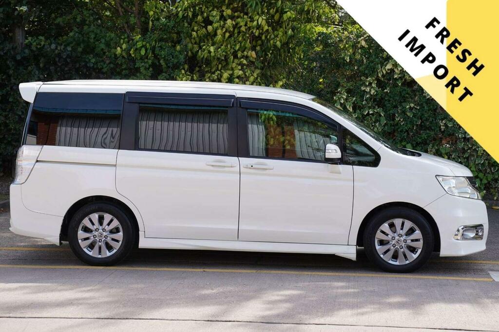 Honda StepWagon Mpv 2.0 Spada Z 8 Seats 201160 White #2