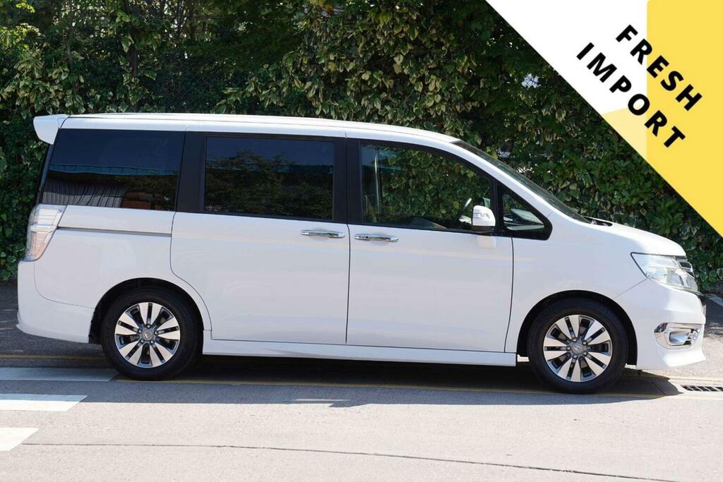 Honda StepWagon Mpv 2.0 Spada Z 8 Seats 201515 White #2