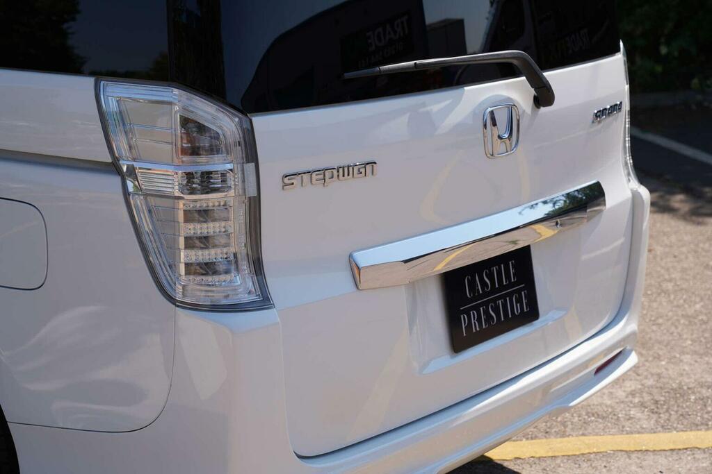 Honda StepWagon Mpv 2.0 Spada Z 8 Seats 201515 White #6