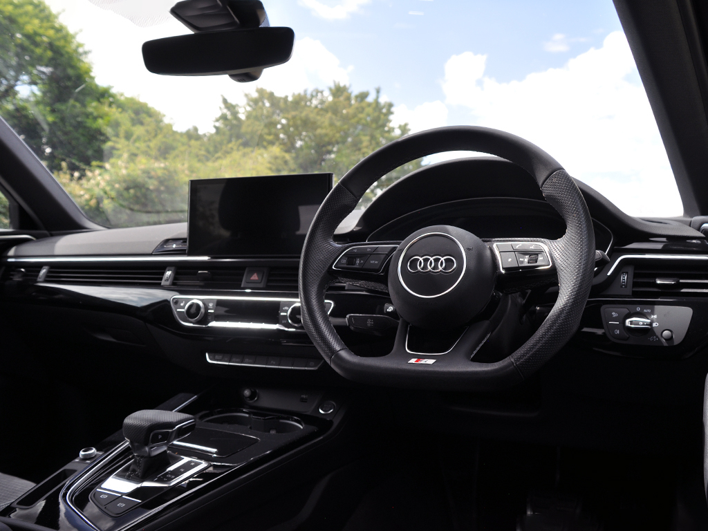 Audi A4 2.0 A4 Black Edition 35 Tfsi Mhev Saloon VA22EJC Grey #3