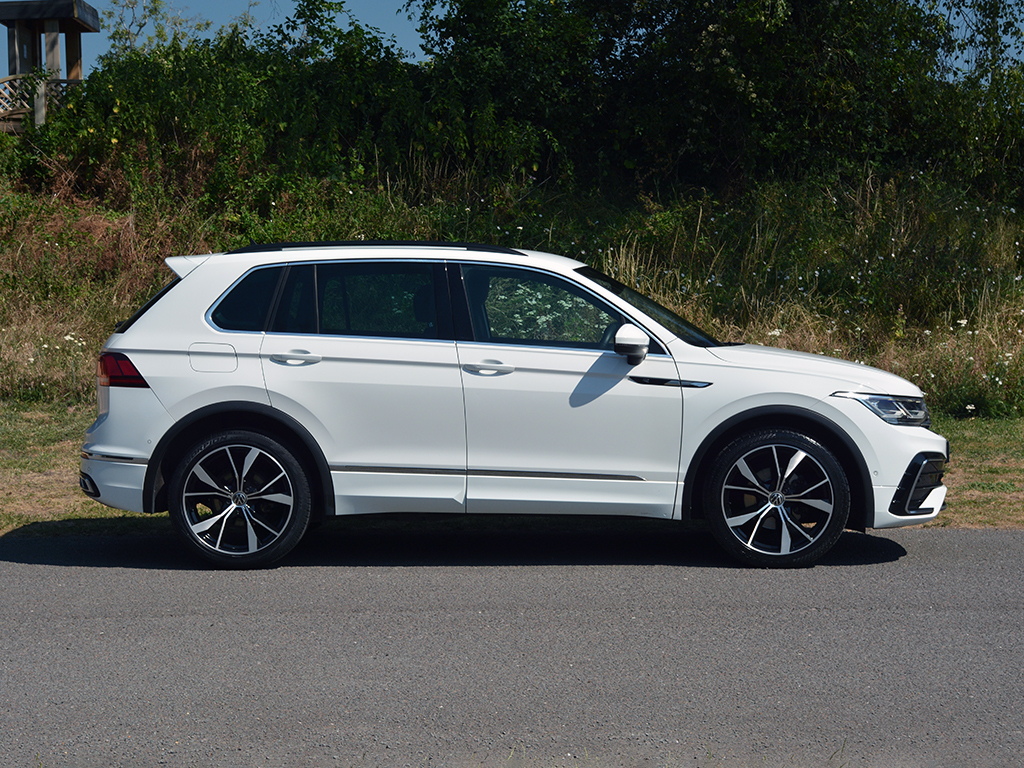 Volkswagen Tiguan 2.0 Tiguan R-line Tdi Suv YE21XFM White #4