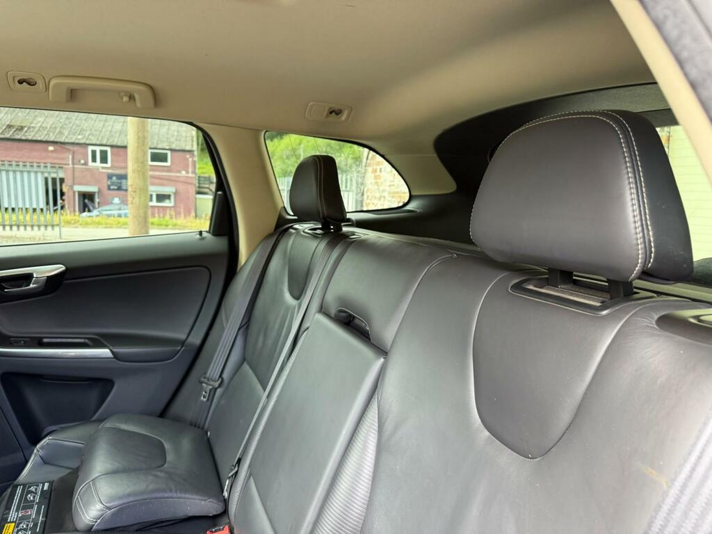 Volvo XC60 2.4 D5 Se Geartronic Awd Euro 5 Red #28