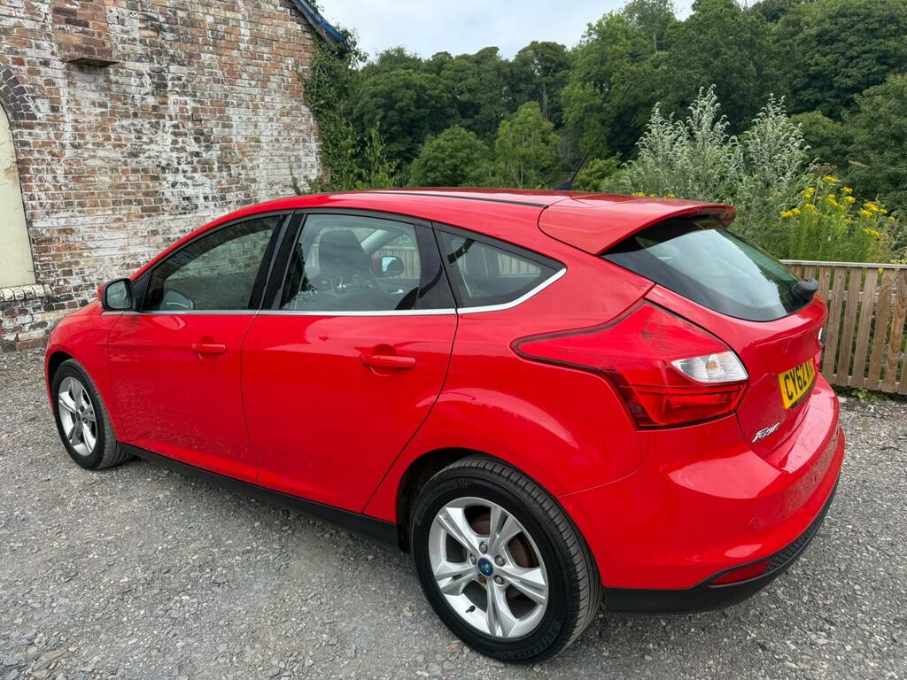 Ford Focus Estate 1.6 Tdci Zetec S Euro 5 Ss 201262 Red #10
