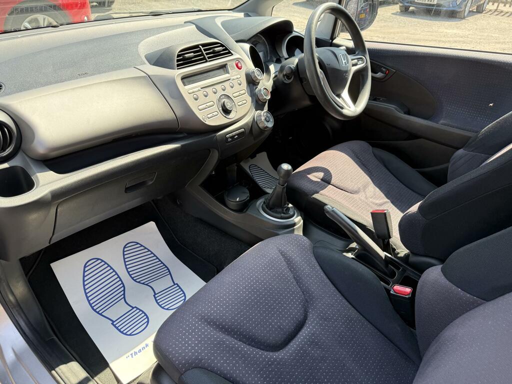 Honda Jazz S Silver #6
