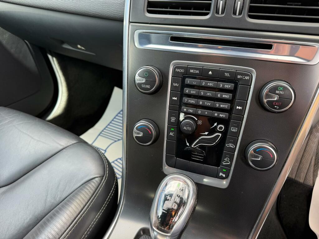 Volvo XC60 2.4L Se Lux Nav Blue #19