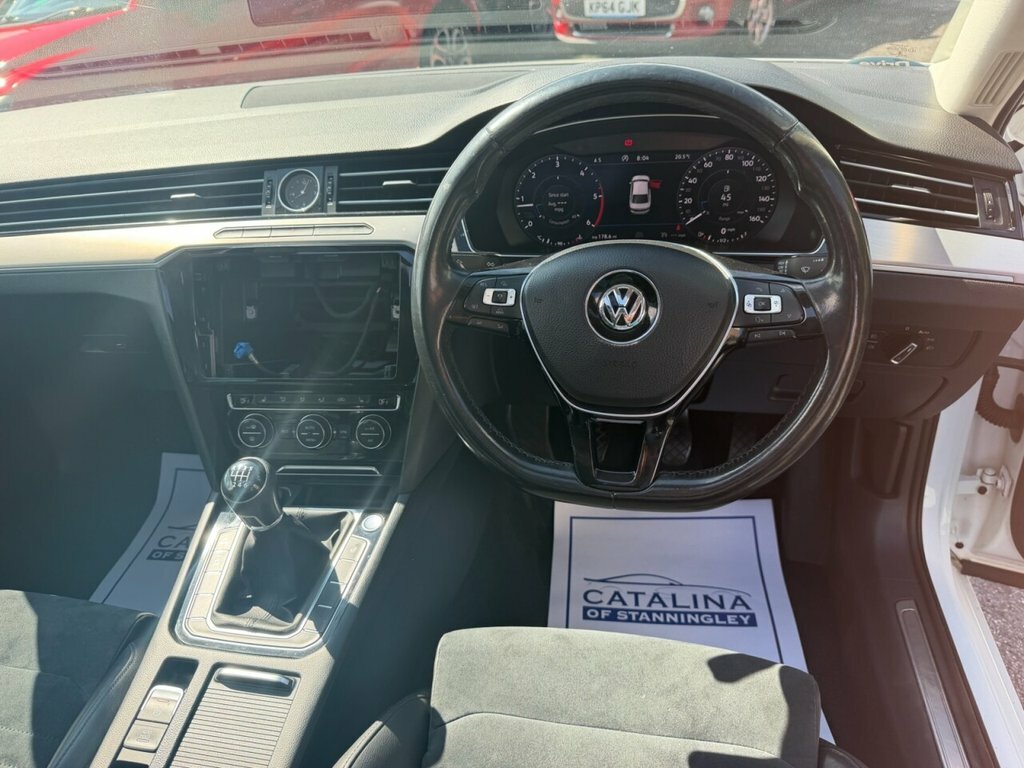 Volkswagen Passat 1.6L Gt DX67YZB White #4