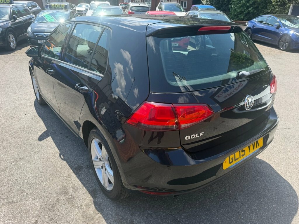 Volkswagen Golf 1.6L Match Black #6
