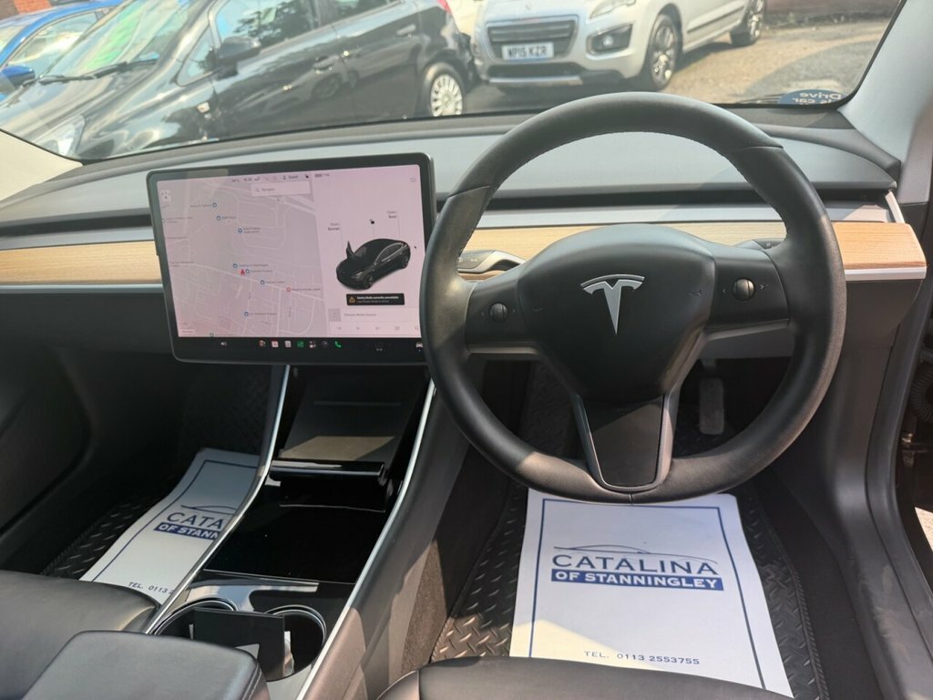 Tesla Model 3 Saloon LF19ZEA Black #4