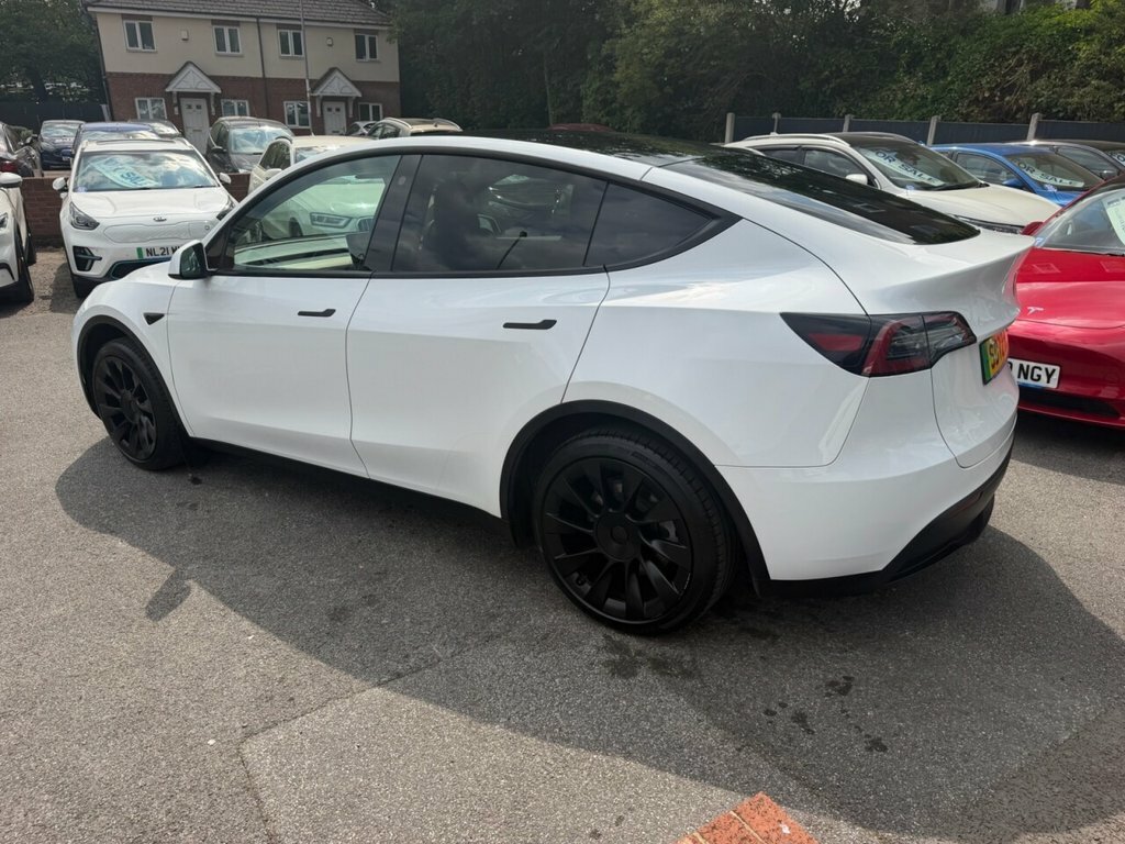 Tesla Model Y Suv SD72RZE White #6