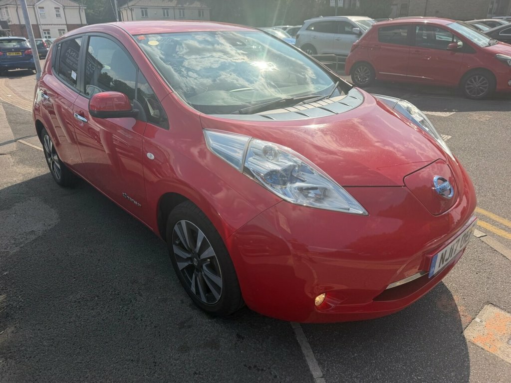 Nissan Leaf Hatchback Red #3