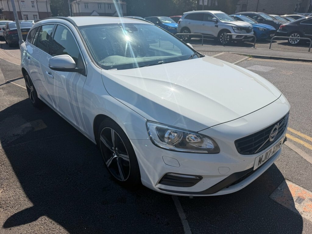 Volvo V60 2L R-design Nav White #3