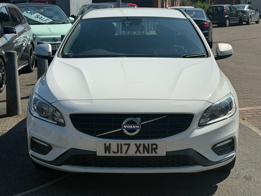 Volvo V60 2L R-design Nav White #2