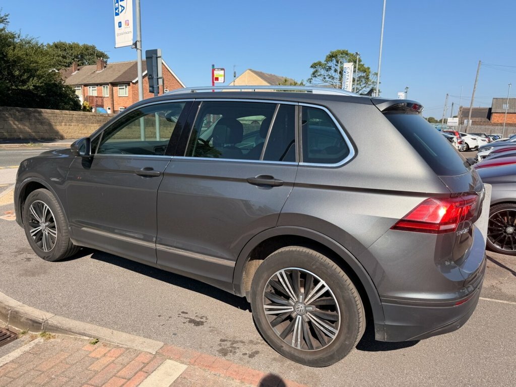 Volkswagen Tiguan 2L Se Navigation Grey #4