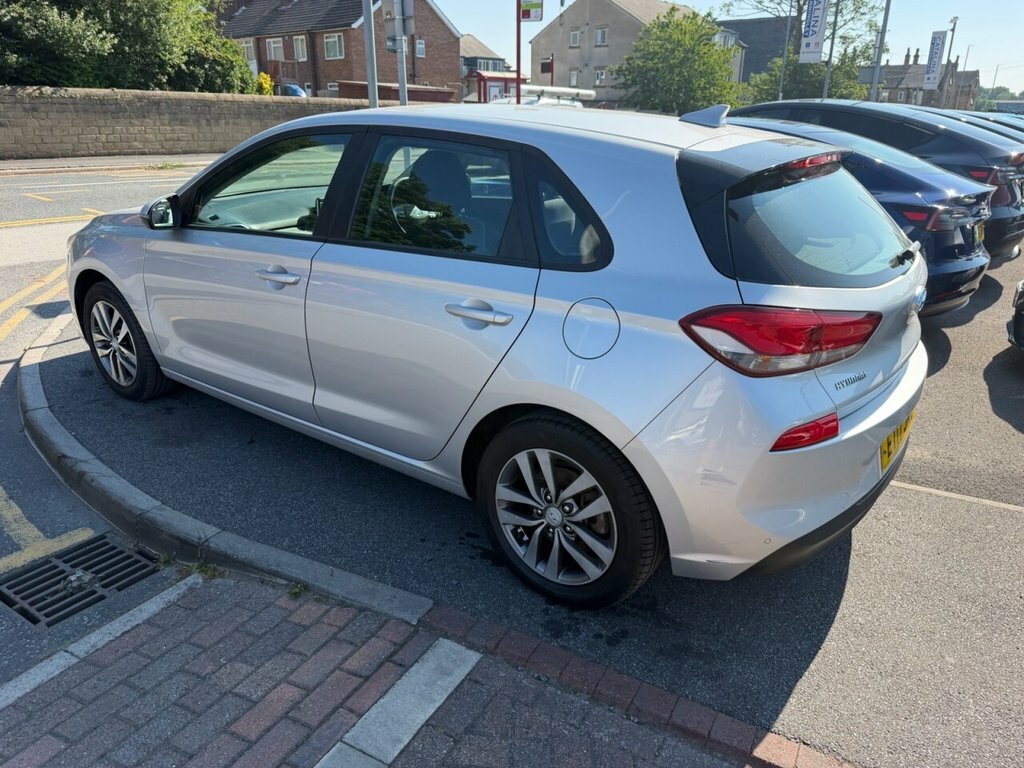 Hyundai I30 1L Se Silver #5
