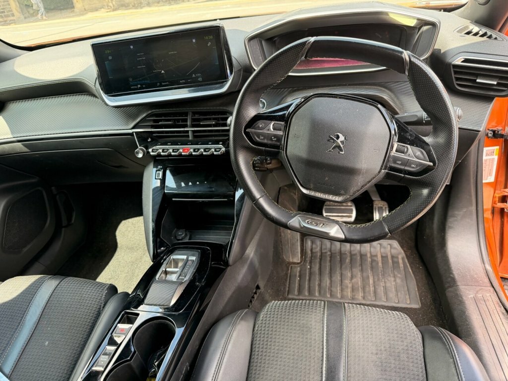 Peugeot e-2008 Suv Orange #4