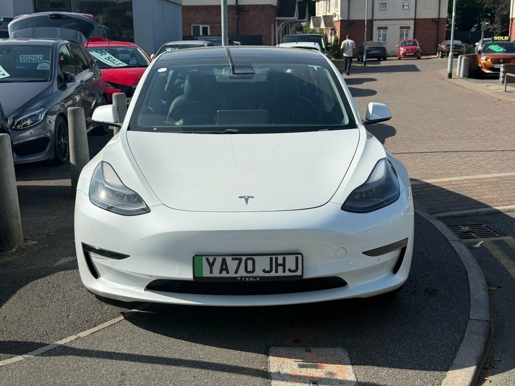 Tesla Model 3 Saloon White