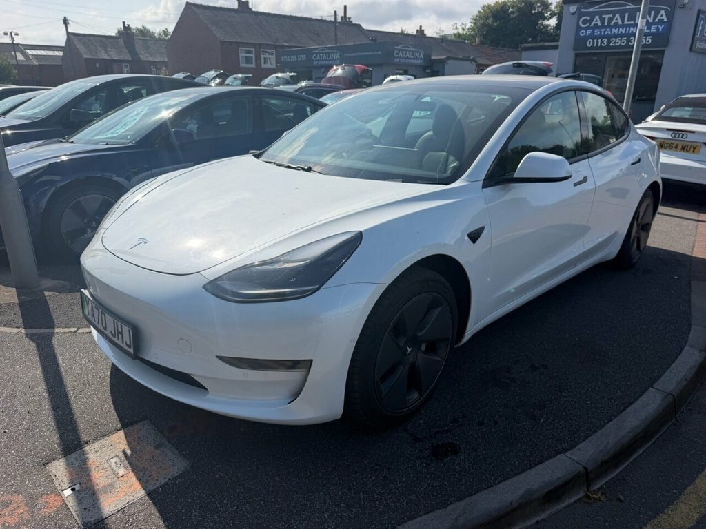 Tesla Model 3 Saloon YA70JHJ White #4
