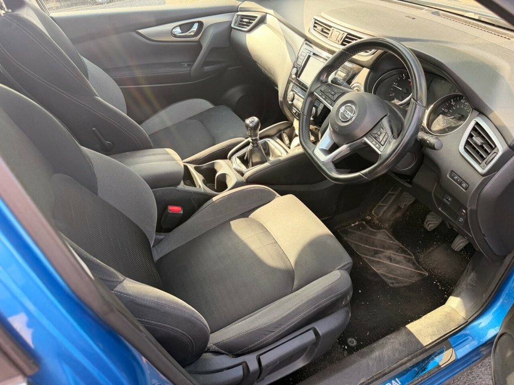Nissan Qashqai Hatchback White #9