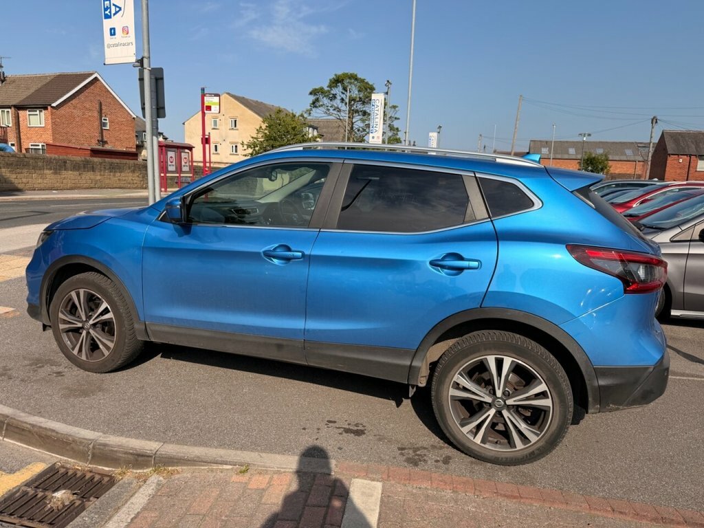 Nissan Qashqai Hatchback White #6