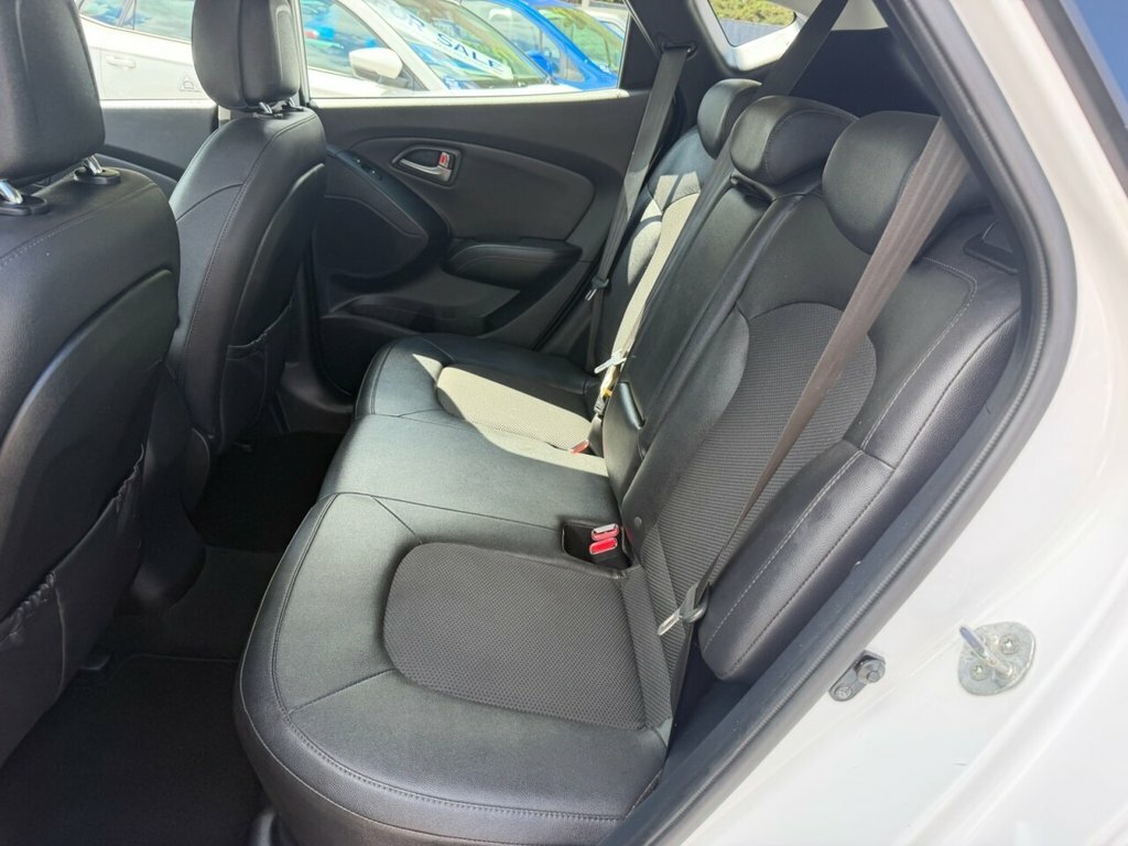 Hyundai Ix35 1.7 Crdi Se 2Wd White #16