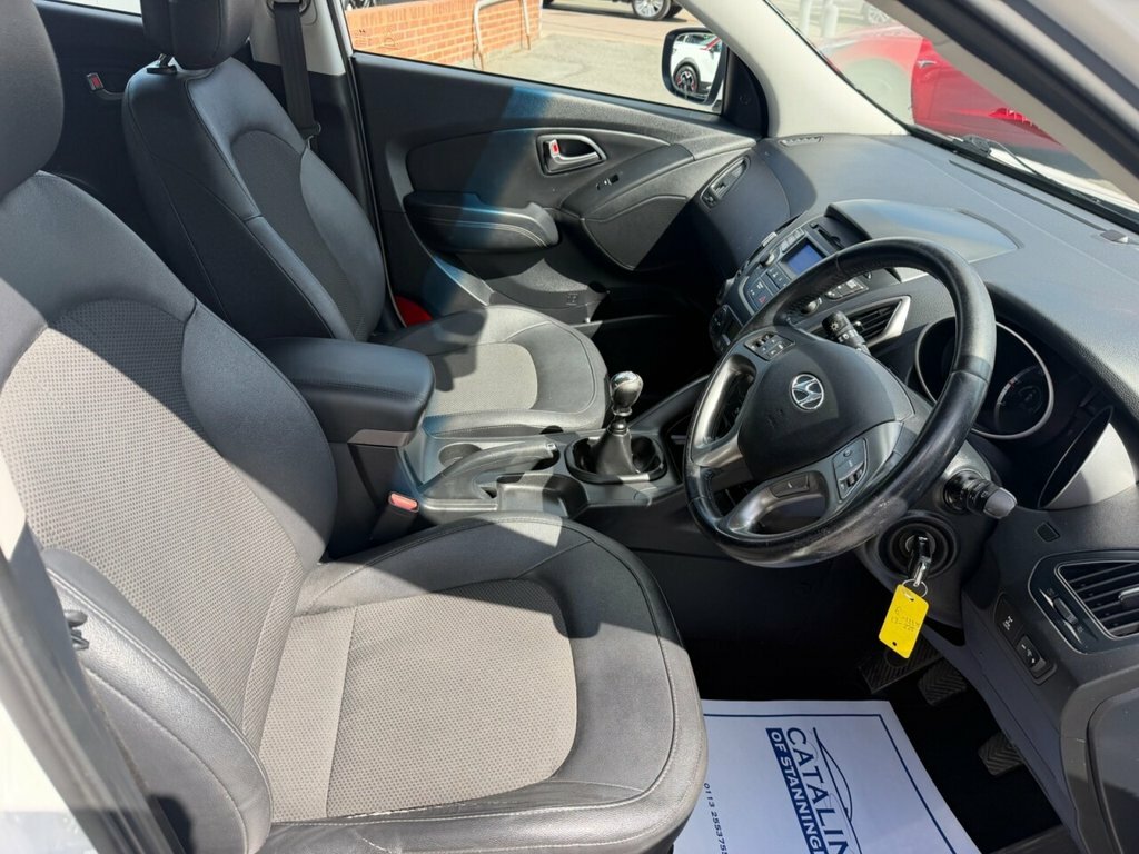 Hyundai Ix35 1.7 Crdi Se 2Wd White #27