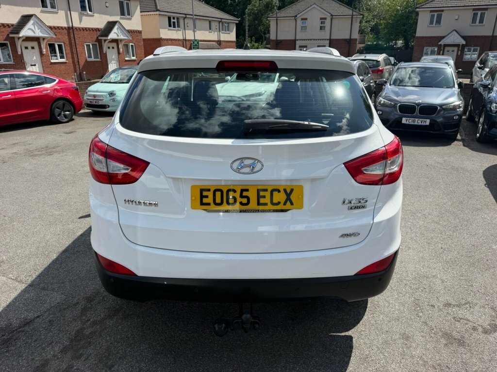 Hyundai Ix35 1.7 Crdi Se 2Wd White #8