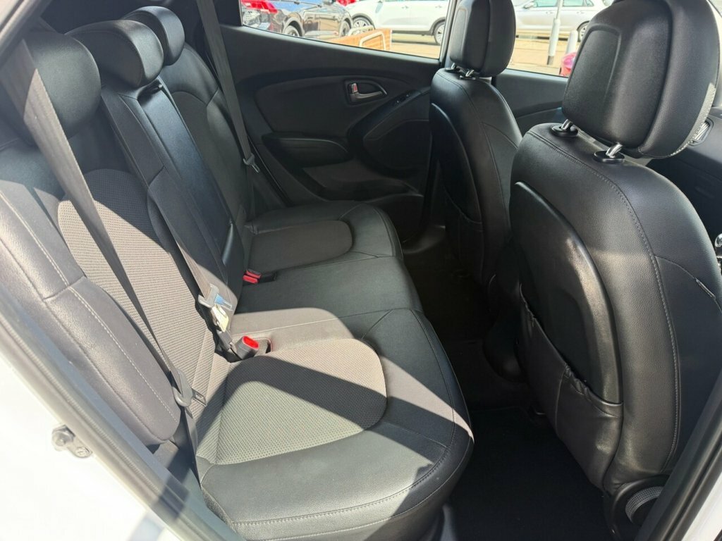 Hyundai Ix35 1.7 Crdi Se 2Wd White #21